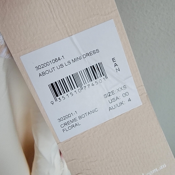 Keepsake About Us Longsleeve Floral Dress size 00 NWT - Picture 13 of 13